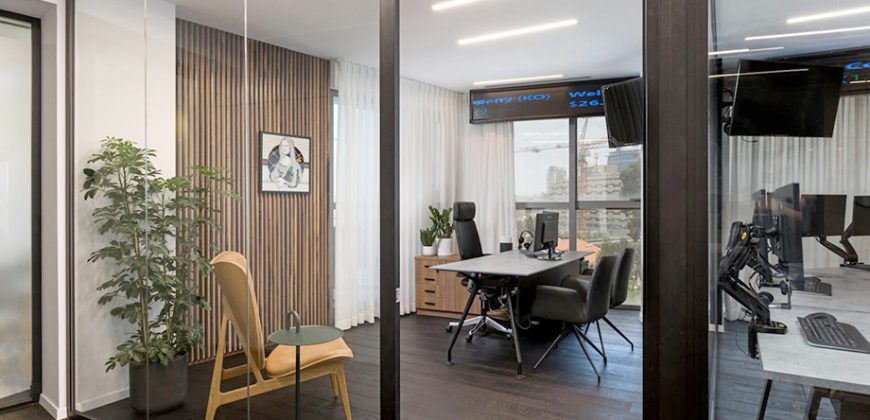 במגדל הפלטיניום בת"א, שוכר לטווח ארוך, מניב