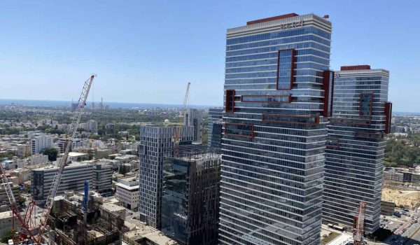 במגדל חדש קומה עצמאית