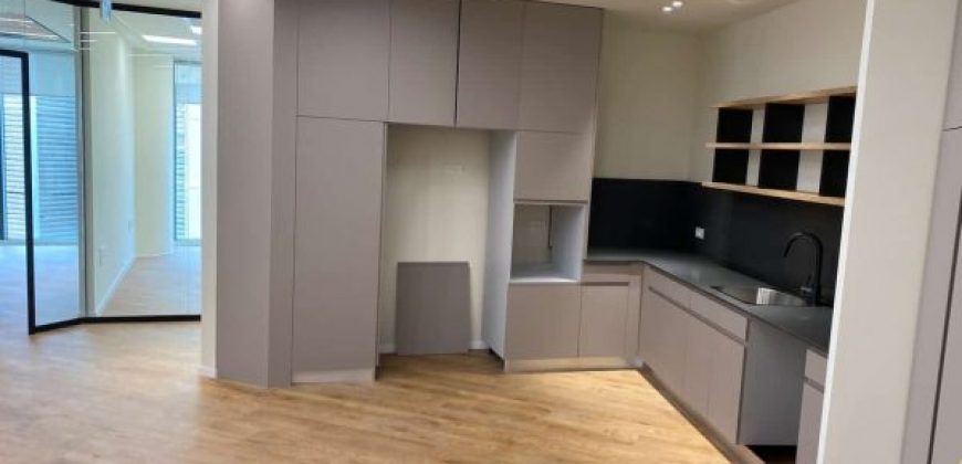 210 מטר יפהפיים למערב במגדל ספיר במתחם הבורסה ברמת גן