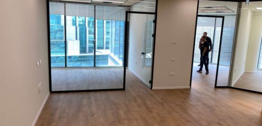 210 מטר יפהפיים למערב במגדל ספיר במתחם הבורסה ברמת גן