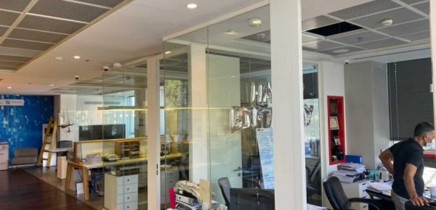 משרד מפואר בגימור יוקרתי במגדלי SEA VIEW, הרצליה פיתוח