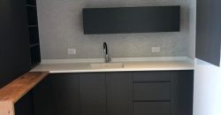 משרד יפהפה במגדלי הארבעה חג'ג' בהזדמנות!