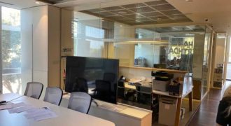 משרד מפואר בגימור יוקרתי במגדלי SEA VIEW, הרצליה פיתוח