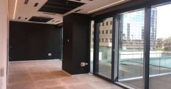 משרד יפהפה במגדלי הארבעה חג'ג' בהזדמנות!