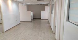 160 מטר יפהפיים ומחולקים במתחם הבורסה ברמת גן