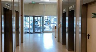 במגדל מפואר בבורסה 1,240 מ"ר + 17 חניות