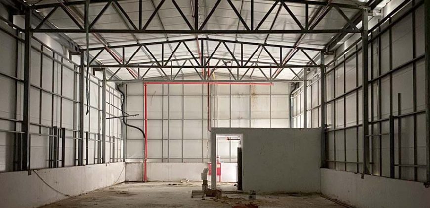 מציאה! מבנה תעשייתי בגן יבנה למלאכה, תעשייה, משרדים ועוד.