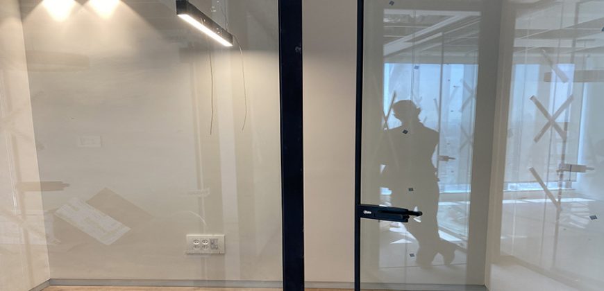 במגדל הכשרת הישוב החדש והמבוקש משרד בגמר מלא 150 מ