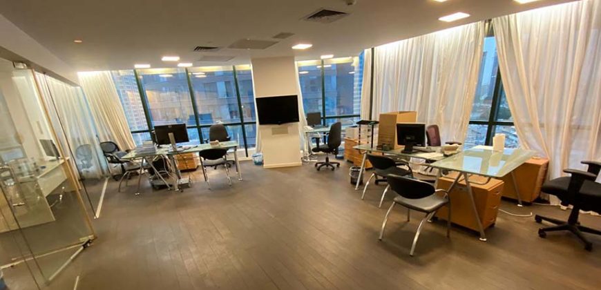 משרד יוקרתי ומדוגם במתחם הבורסה ברמת גן