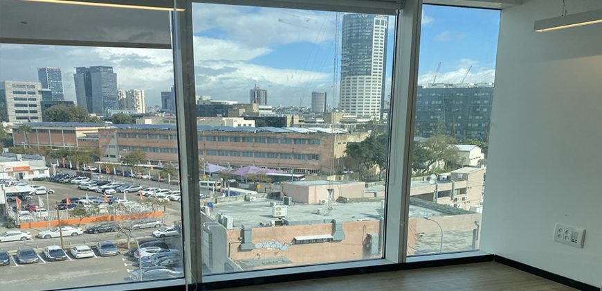 משרד נדיר למכירה, מגדל אלקטרה סיטי המבוקש בתל אביב