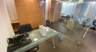 במגדל מפואר בבורסה 1,240 מ"ר + 17 חניות