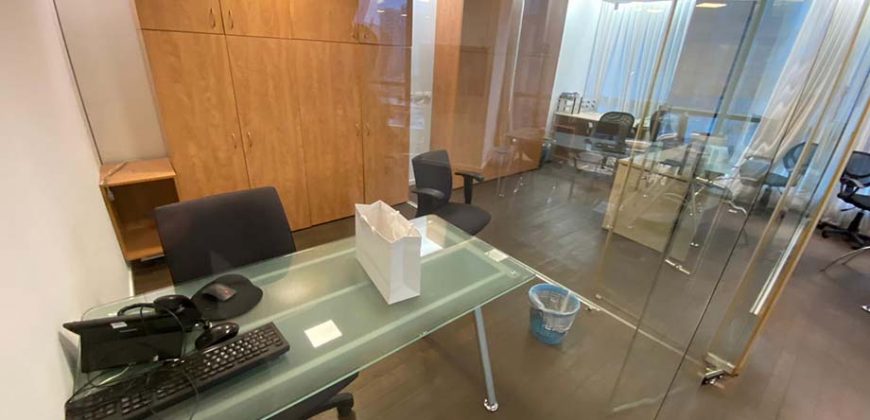 משרד יוקרתי ומדוגם במתחם הבורסה ברמת גן