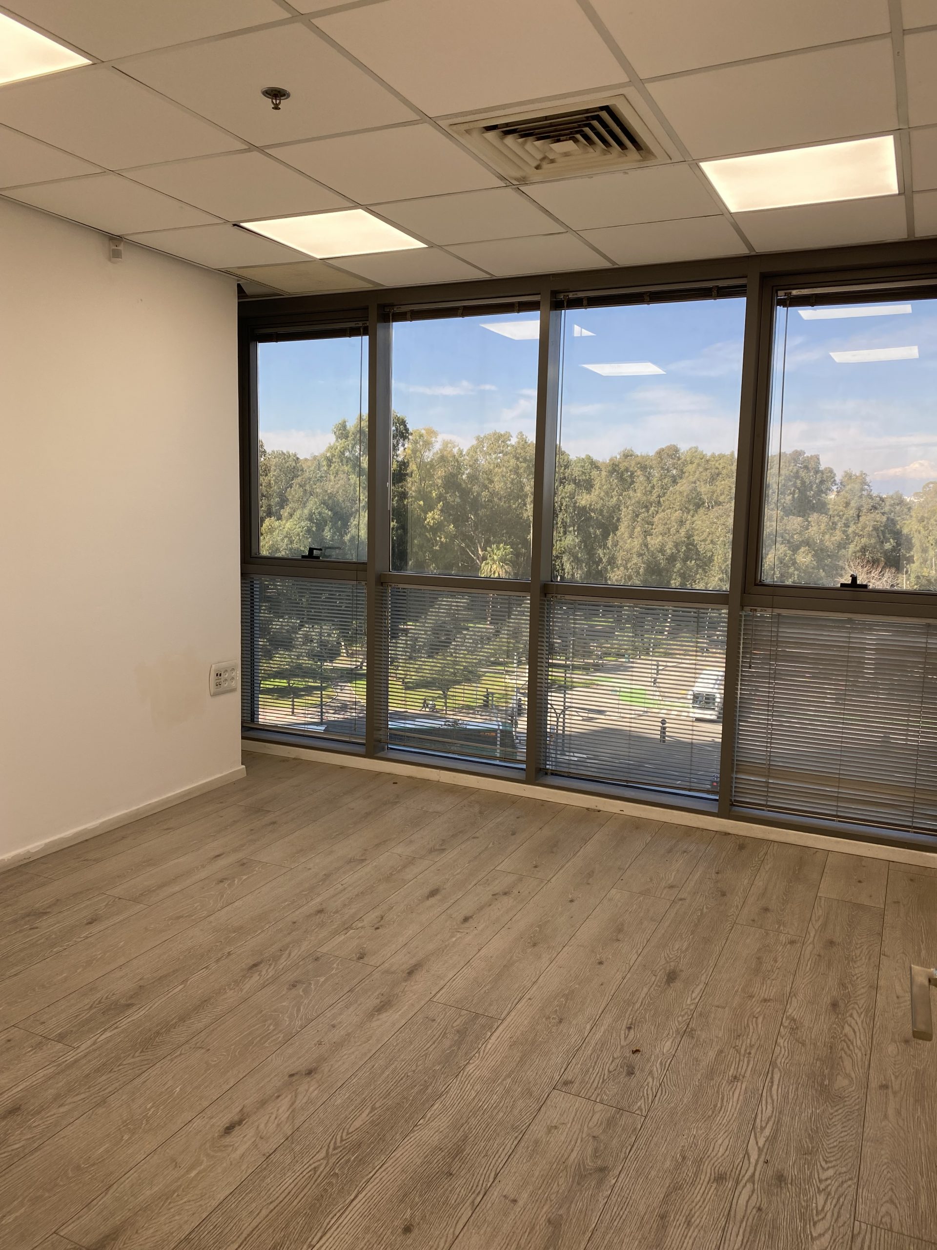 משרד להשכרה במתחם בסר ברמת גן, נוף מדהים