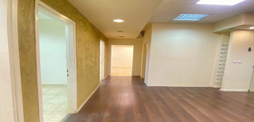 משרד מציאה! להשכרה במתחם הבורסה המבוקש