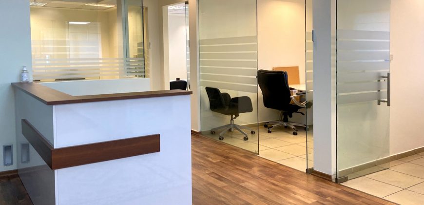 משרד מציאה! להשכרה על ציר יגאל אלון