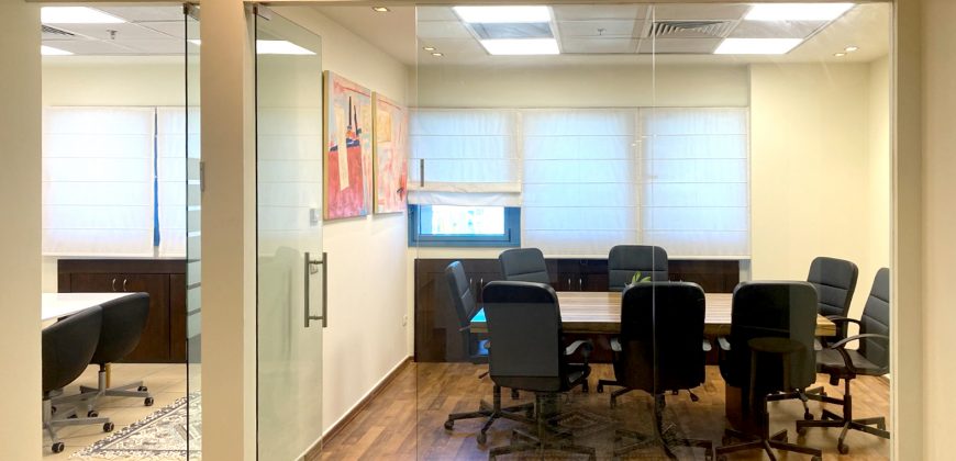 משרד מציאה! להשכרה על ציר יגאל אלון