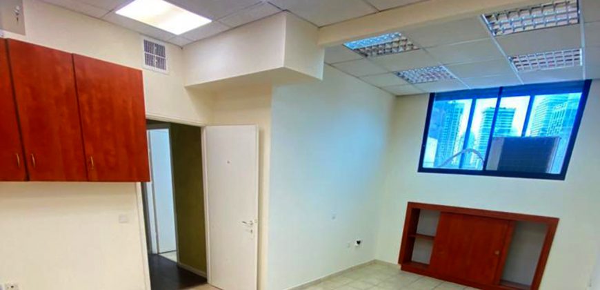 משרד מציאה! להשכרה במתחם הבורסה המבוקש