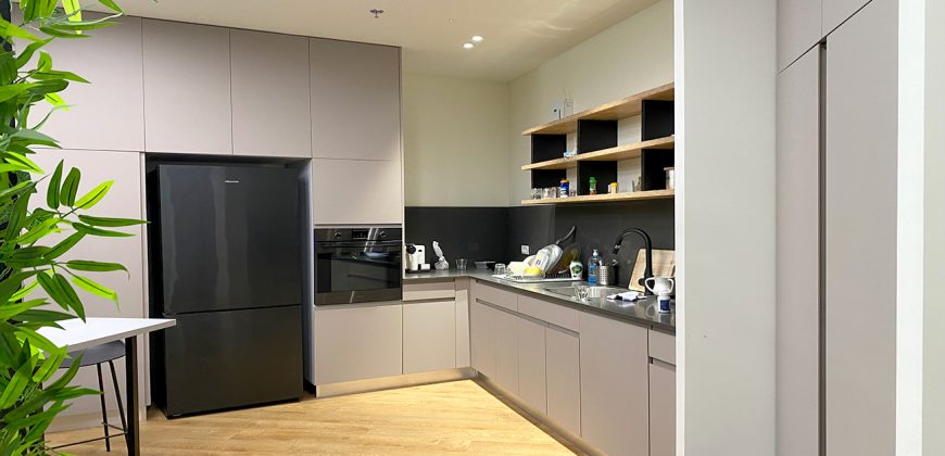 משרד להשכרה 216 מ"ר במגדל ספיר היוקרתי!