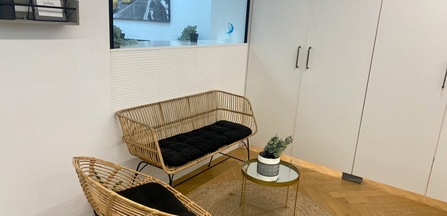 משרד להשכרה בלב מתחם הבורסה 208 מ"ר בקרבת רכבת !!