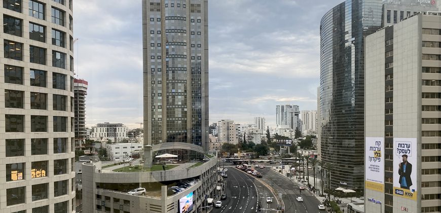 משרד להשכרה בבית זקסנברג ר"ג – 130 מ"ר